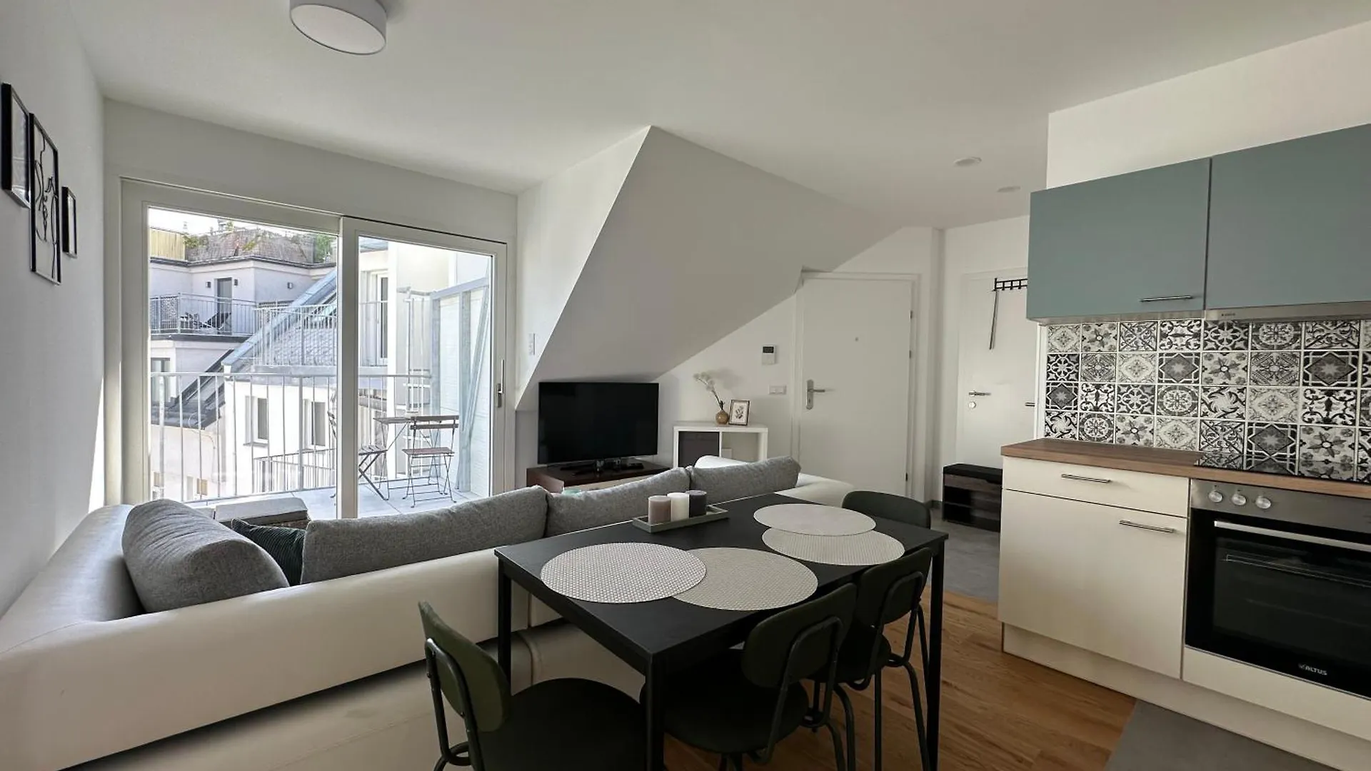 Feelhome-Dachterrasse-4 Gaeste-Wifi Vienna 0*,  Austria