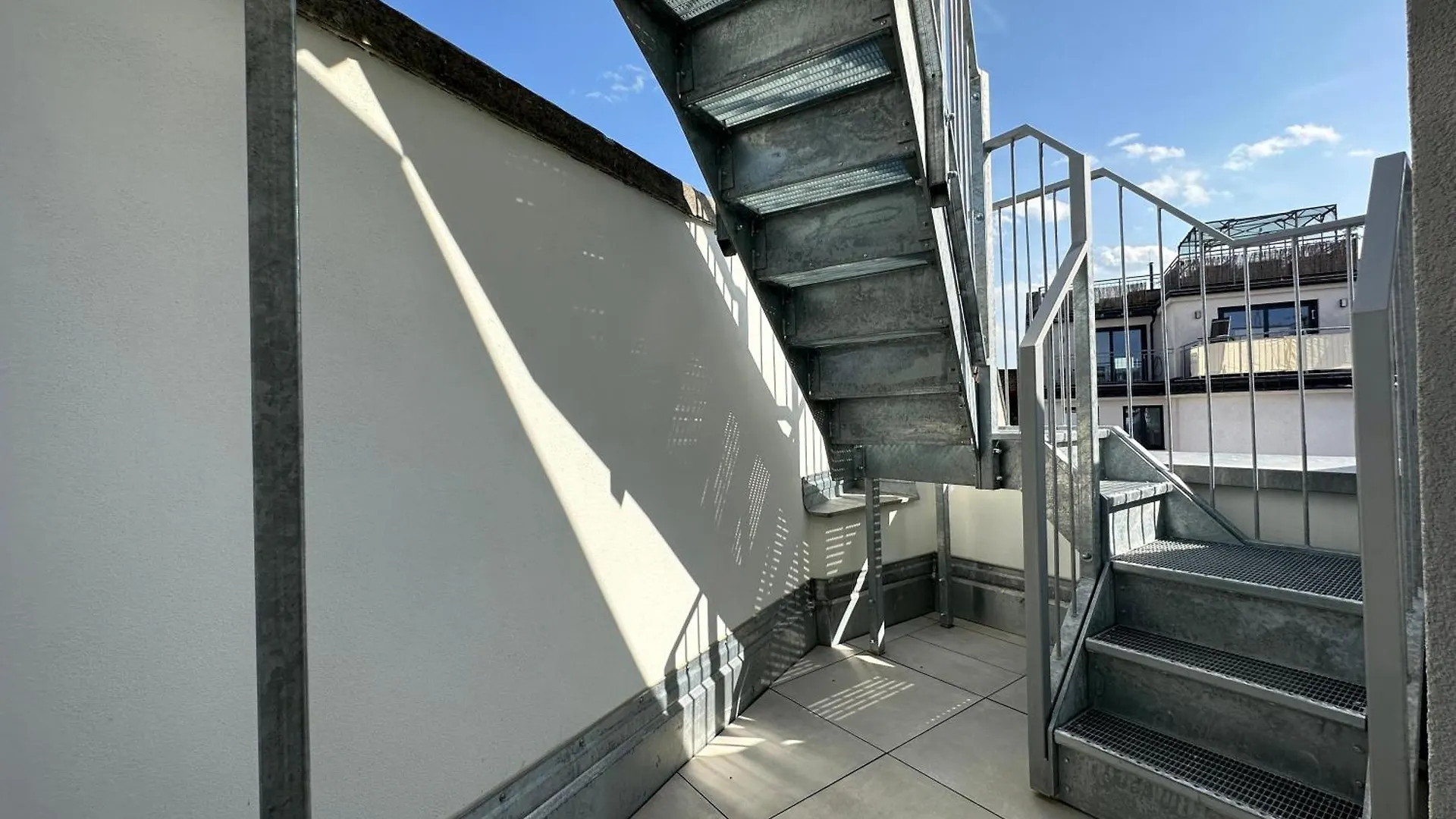 Feelhome-Dachterrasse-4 Gaeste-Wifi Vienna Apartment